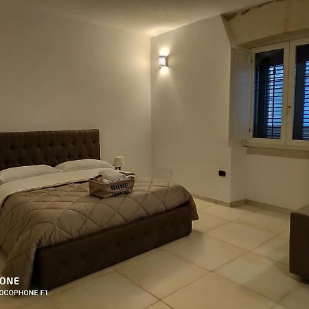 Appartamento Suite Santa Teresa Таранто Екстер'єр фото